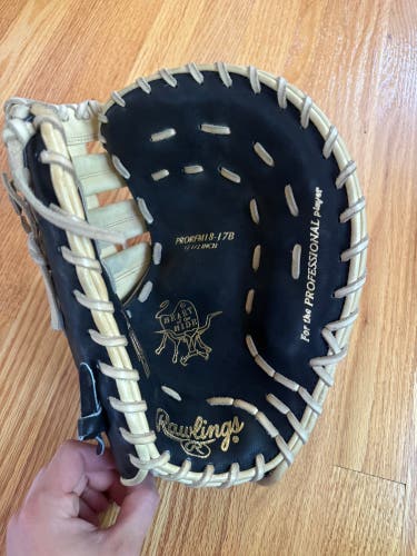 2017 Rawlings Heart of the Hide RH First Base Baseball Glove 12.5" (Used)