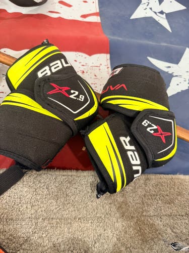 Junior Small Bauer Vapor X2.9 Elbow Pads (Used)