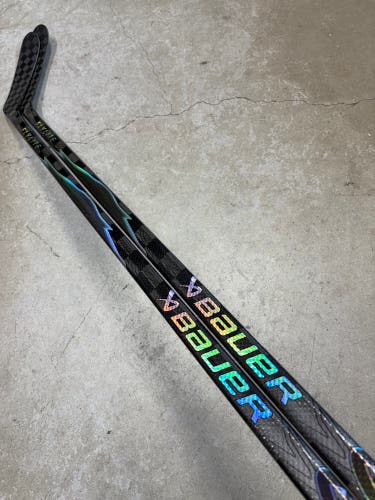 2 PACK 77 Flex P28M Senior Bauer Flylite Right Hand Hockey Stick NCAA Pro Stock (New)