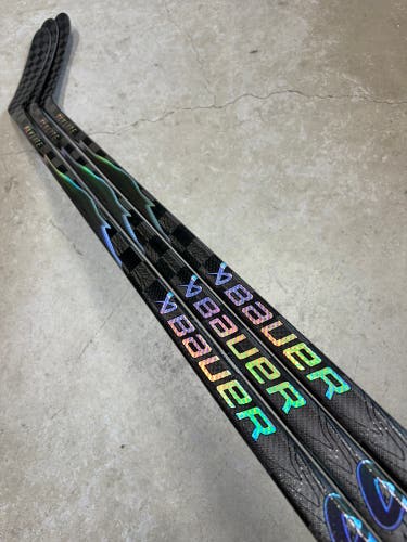 3 PACK 77 Flex P28M Senior Bauer Flylite Right Hand Hockey Stick NCAA Pro Stock (New)