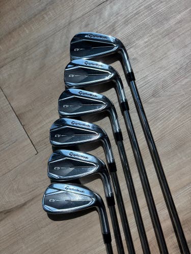 Men's TaylorMade Qi Right Handed Iron Set Regular Flex 6 Pieces (Used)