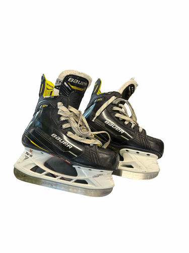 Used Bauer M4 Junior Hockey Skate Junior 04.5 11682-S000135003