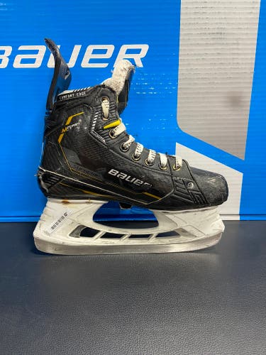 Bauer Supreme M5 Pro Size 3.5 EE Skates (Used)