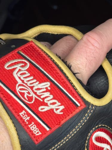 Rawlings Gold Glove RH Infield Baseball Glove 12" (Used)