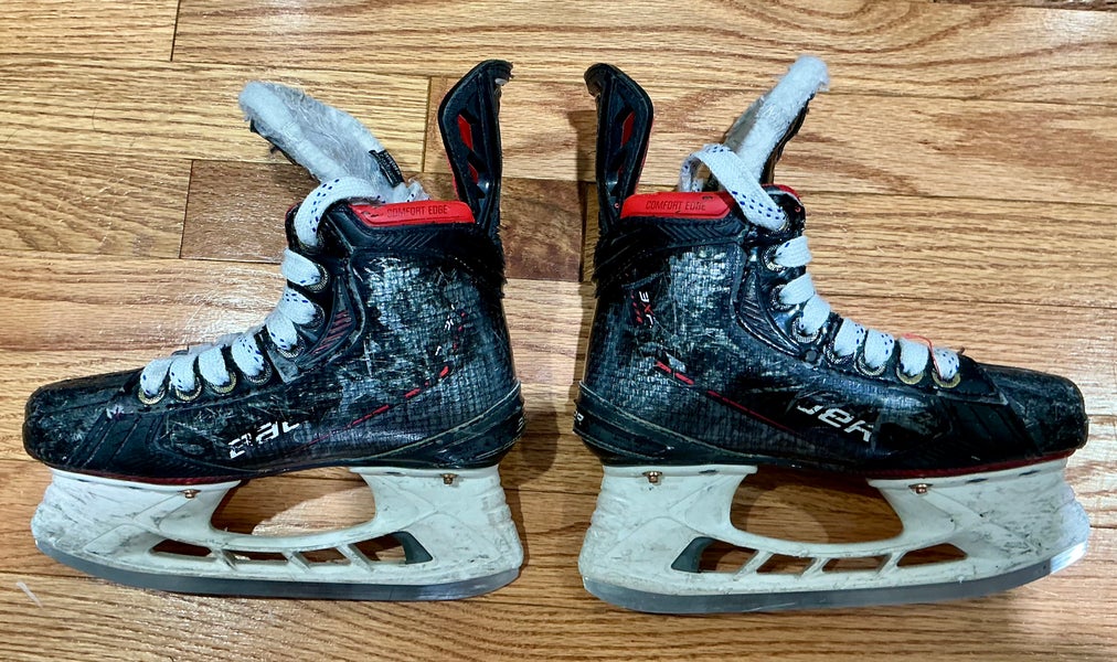 Bauer Vapor 3X Pro Hockey Skates Regular Width Size 1 (Used)