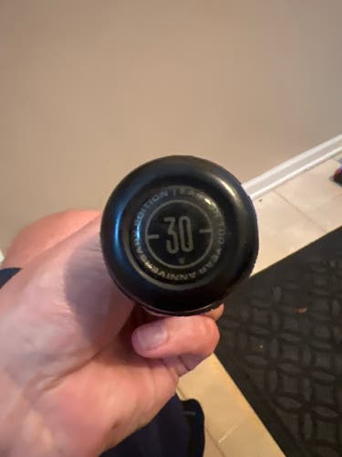 2022 Easton Black Magic Bat (-3.5) 30 oz 12 (Used)