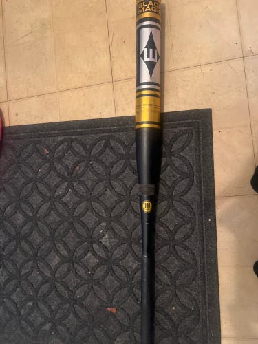 2022 Easton Black Magic Bat (-3.5) 30 oz 12 (Used)