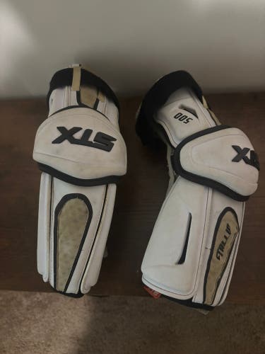 Medium Adult STX Stallion 500 Arm Pads (Used)