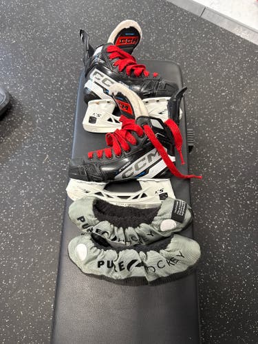 CCM JetSpeed FT680 Hockey Skates