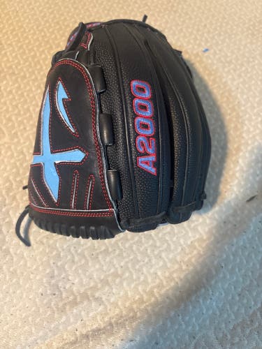 2025 Wilson A2000 RH Infield Baseball Glove 12" (Used)