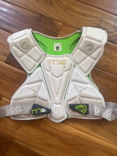Medium Adult Maverik M4 Shoulder Pads (Used)