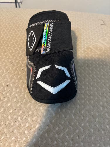 Black Senior EvoShield Elbow Guard Elbow Protection (Used)