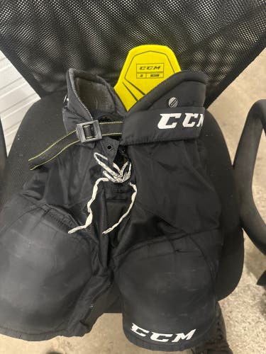 Junior Medium CCM Tacks Classic Hockey Pants (Used)