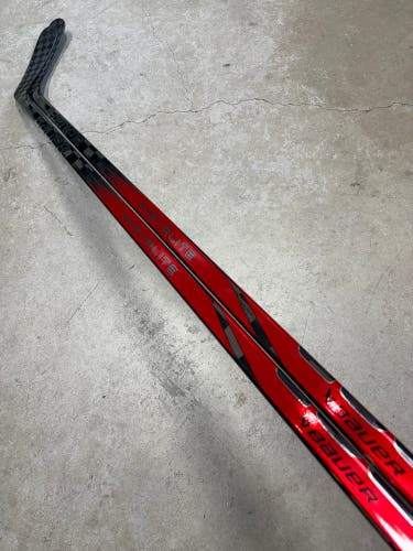 2 PACK 77 Flex P92 Senior Bauer Vapor Hyperlite2 Right Hand Hockey Stick (New) Pro Stock