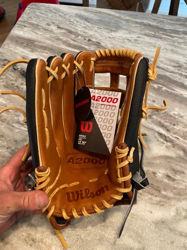 Wilson A2000 LH Outfield Baseball Glove 12.75" (Used)