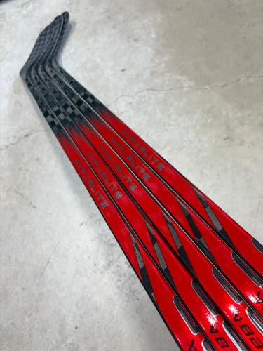5 PACK 77 Flex P92 Senior Bauer Vapor Hyperlite2 Right Hand Hockey Stick (New) Pro Stock