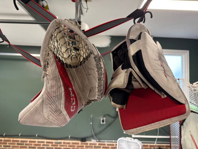CCM EFlex 6.5 Regular Glove and Blocker (Used)