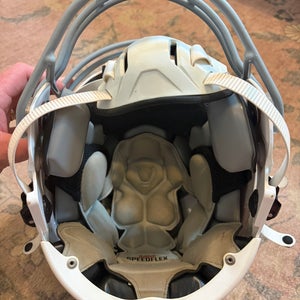 Youth Medium Riddell SpeedFlex Helmet (Used)