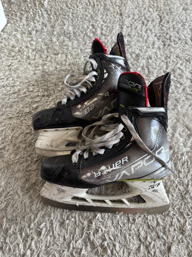 Black/Gray 2021 Bauer Vapor Hyperlite Hockey Skates Narrow Width 7 (Used)