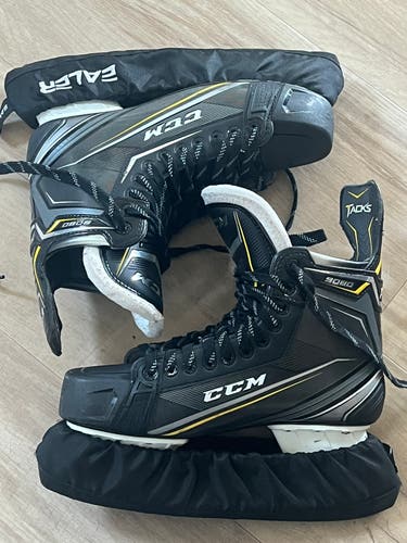 Black/Yellow/Grey 2018 CCM Tacks 9080 Hockey Skates Regular Width Pro Stock
Size: US 12 (Used)