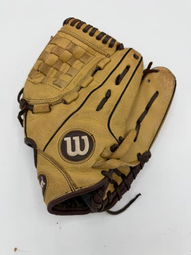 Wilson A500 RH Baseball Glove 12"