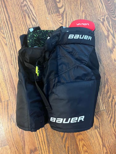 Youth Small Bauer Hockey Pants (Used)