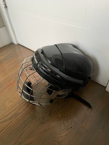 Large Bauer Helmet (Used)