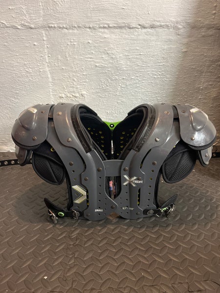 Xtech (Used) Shoulder Pads with back plate!