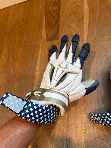 Under Armour Command Pro Lacrosse Gloves (Used)