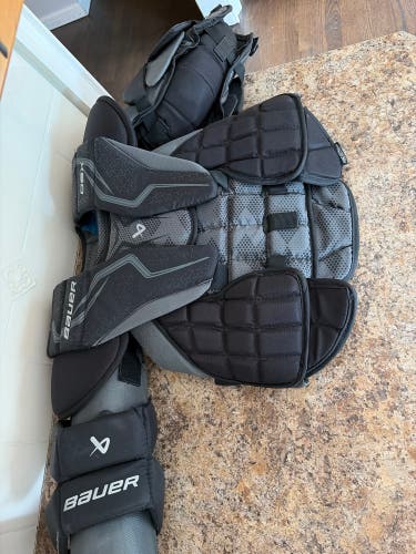 Small / Medium Bauer GSX Goalie Chest Protector (Used)