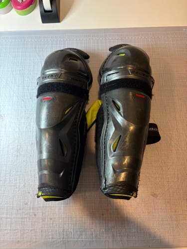 Junior Bauer Vapor 3X Pro 12" Shin Pads (Used)