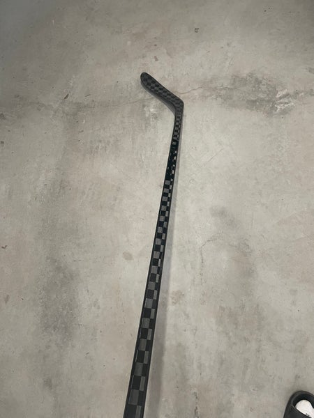 Senior Custom Extra Lite Left Hand Hockey Stick Toe Pattern 85 Flex Pro Stock (Used)