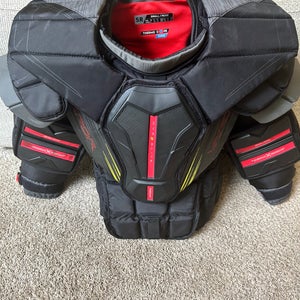 Small Bauer Vapor Hyperlite 2 Goalie Chest Protector (Used)