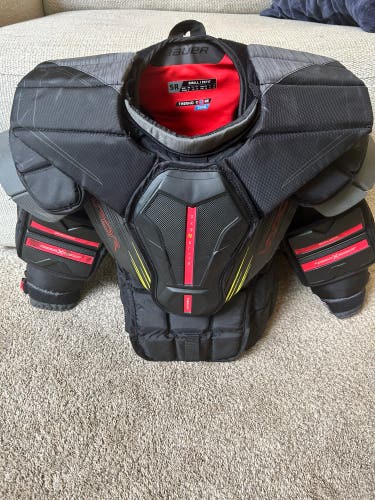 Small Bauer Vapor Hyperlite 2 Goalie Chest Protector (Used)