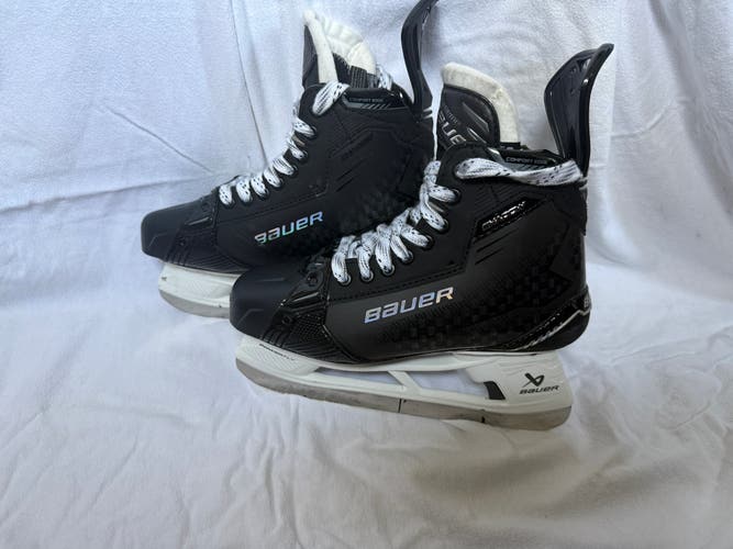 2025 Bauer Supreme Shadow Hockey Skates Regular Width 9 (Used) FIT 3