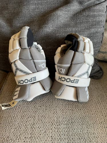 Epoch IDjr Lacrosse Gloves- 8” (Used)