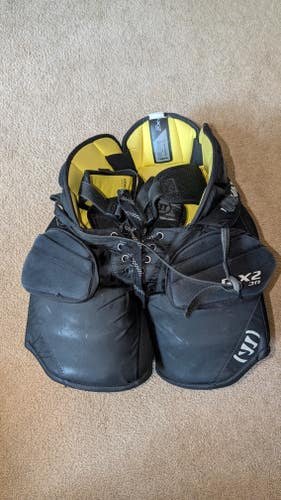 Junior Medium Warrior R/X2 Hockey Goalie Pants (Used)
