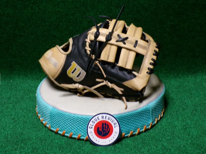 First Base RH Wilson A2000 Baseball Glove 12.5"