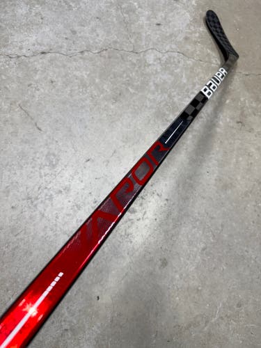 87 Flex P28 Senior Bauer Vapor Hyperlite Left Hand Hockey Stick (New) Pro Stock