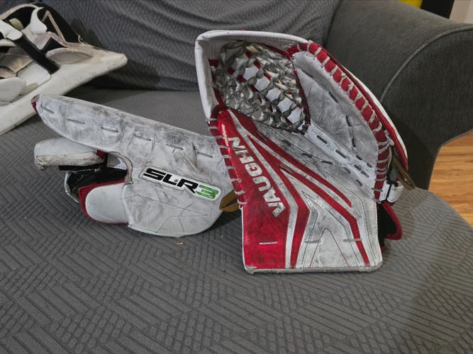 Vaughn Junior SLR3 Glove and Blocker Regular (Used)