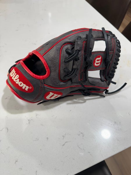 Wilson A1000 RH Infield Baseball Glove 11.5" (Used)