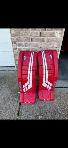 35" Vaughn Velocity VE8 Pro Carbon Goalie Leg Pads (New)