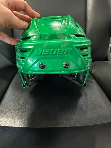 Medium Bauer Re-Akt 150 Helmet (Used)