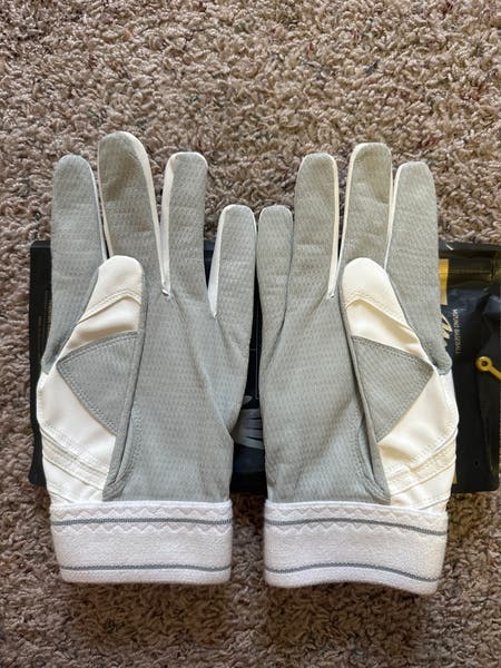 Japanese Mizuno Pro Batting Gloves (New) | SidelineSwap | Buy and
