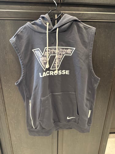 Adult Unisex Nike Sweatshirt (Used)
