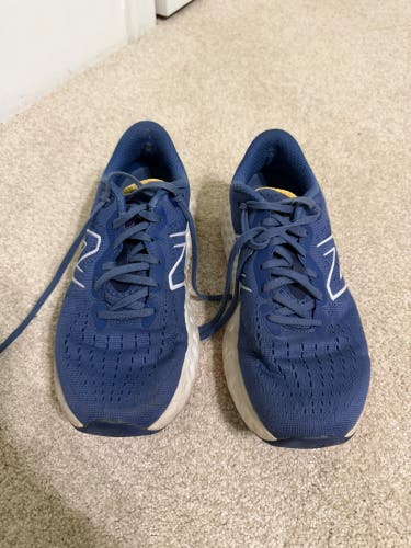Women's Size M 8 (W 9.5) Adult New Balance Fresh Foam EVOZ v2 Blue Shoes (Used)