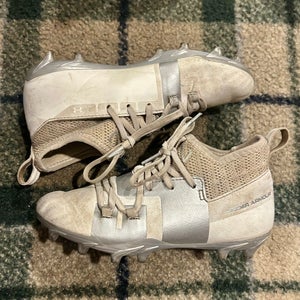 White Kids 3.5Y (Big Kids / Youth) Youth Under Armour Blur Mid Top Molded lacrosse Cleats (Used)