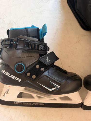 Bauer Konekt HF3 Goalie Skates Junior Size 2 (Used)