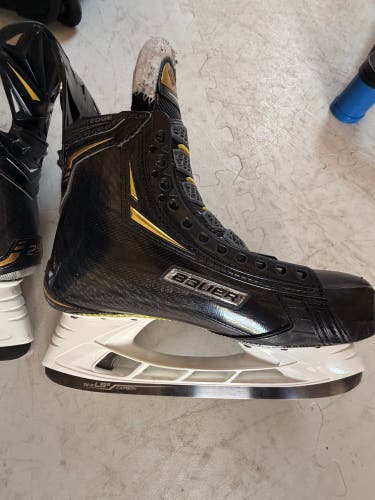 Bauer Supreme 2S Pro Hockey Skates Regular Width 11 (Used)