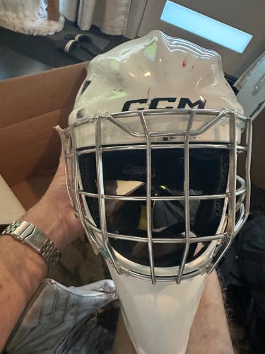 Senior Medium 2024 CCM AXIS XF Goalie Mask (Used)